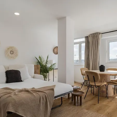 Casa Boma Lisboa - Sea View With Private Sunny Terrace - I Lejlighed