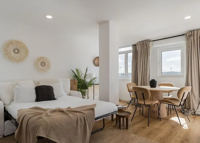 Casa Boma Lisboa - Sea View With Private Sunny Terrace - I Apartment