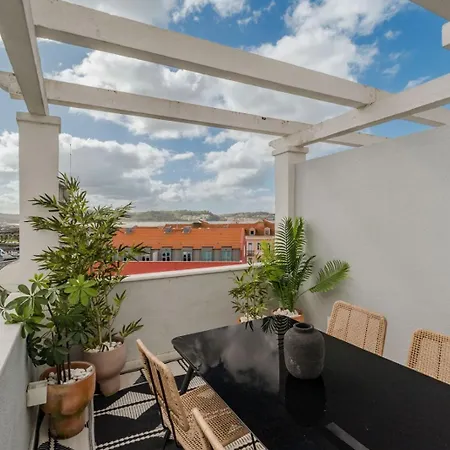 Casa Boma Lisboa - Sea View With Private Sunny Terrace - I Lägenhet